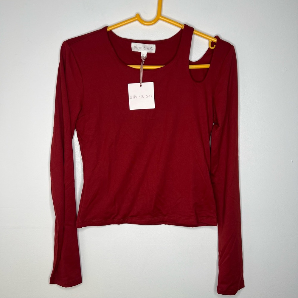 Olive & Oak Long Sleeve Top